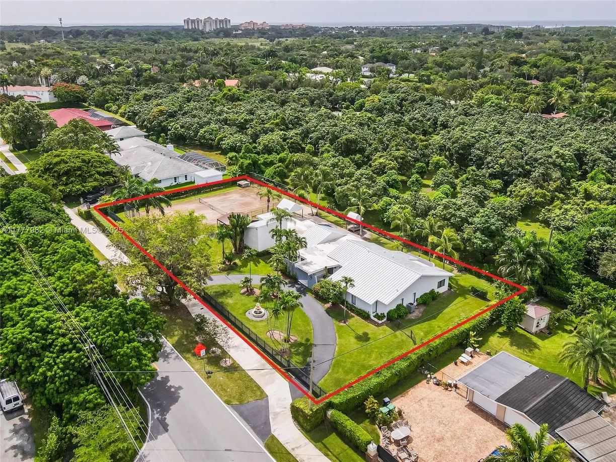 South Florida Real Estate | View 6900 SW 136th St, 6900 | 5 Beds, 4 Baths