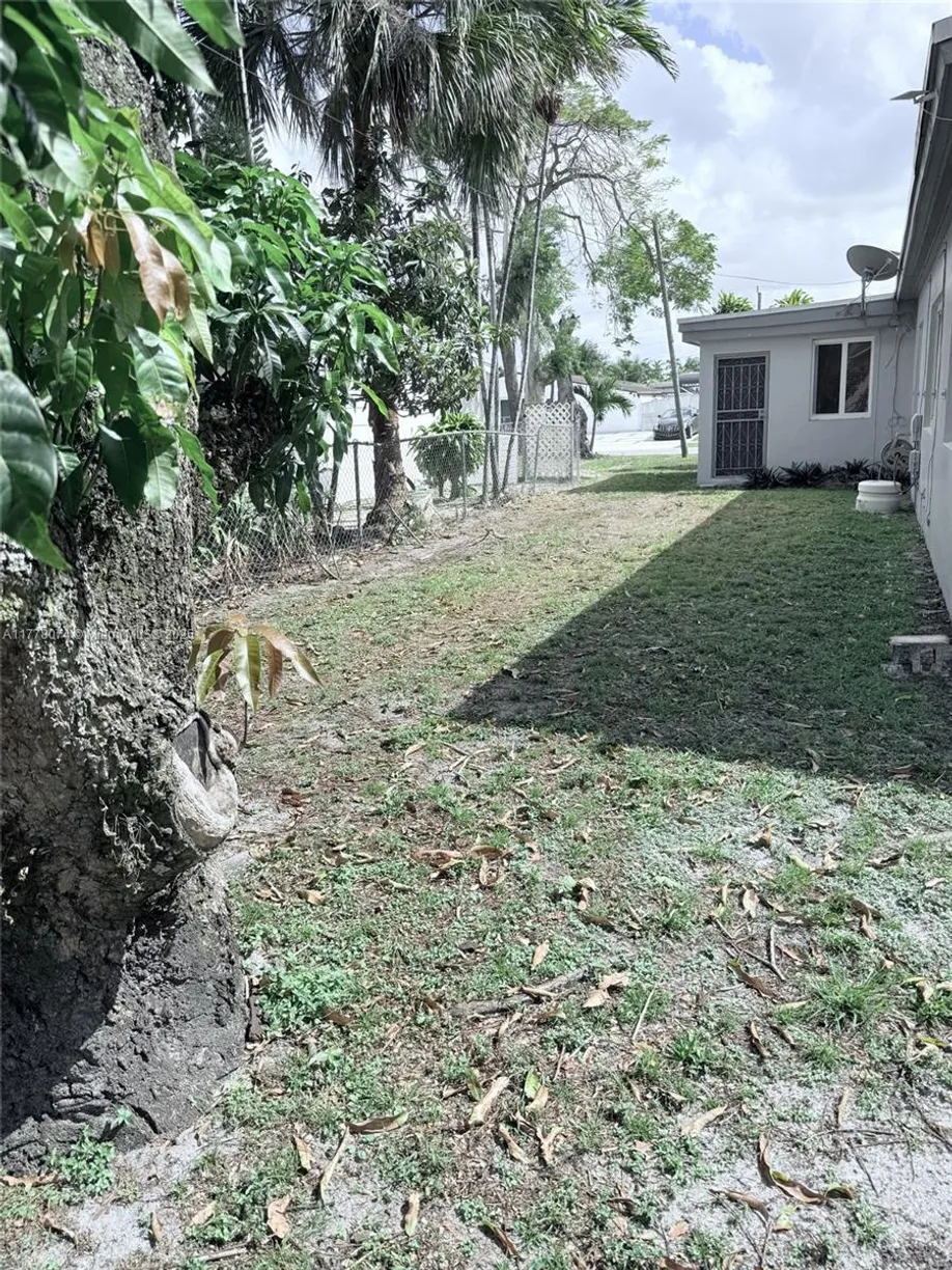 South Florida Real Estate | View 957 W 67th St | Listing