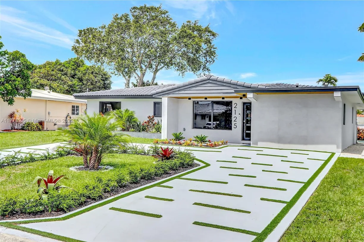 South Florida Real Estate | View 2125 NE 17th Ave | Listing