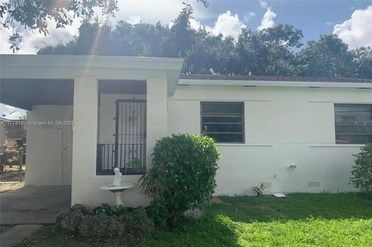 South Florida Real Estate | View 301 SW 51st Ave | Listing
