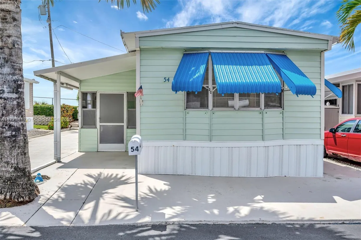 South Florida Real Estate | View 14661 US Highway 1 #54, 54 | 2 Beds, 2 Baths