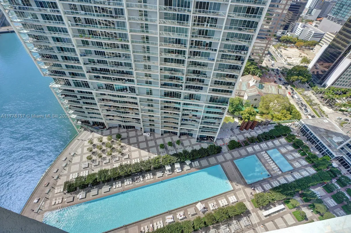 South Florida Real Estate | View 475 Brickell Ave, 3309 | Listing