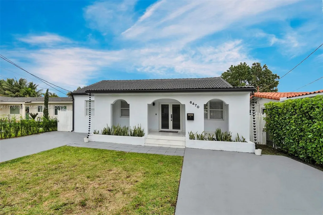 South Florida Real Estate | View 6470 SW 27th St | Listing