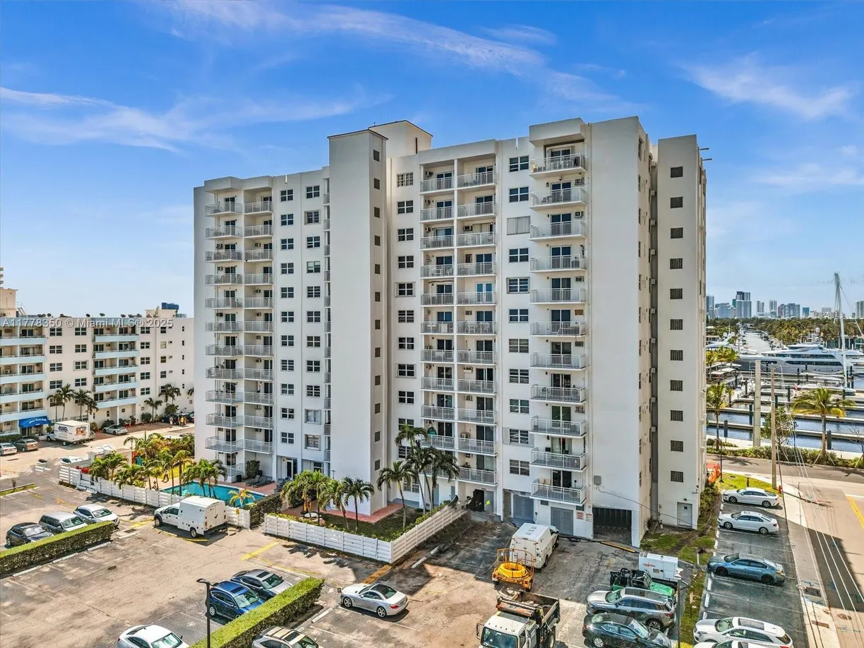 South Florida Real Estate | View 200 S Birch Rd, 801 | 2 Beds, 1 Bath