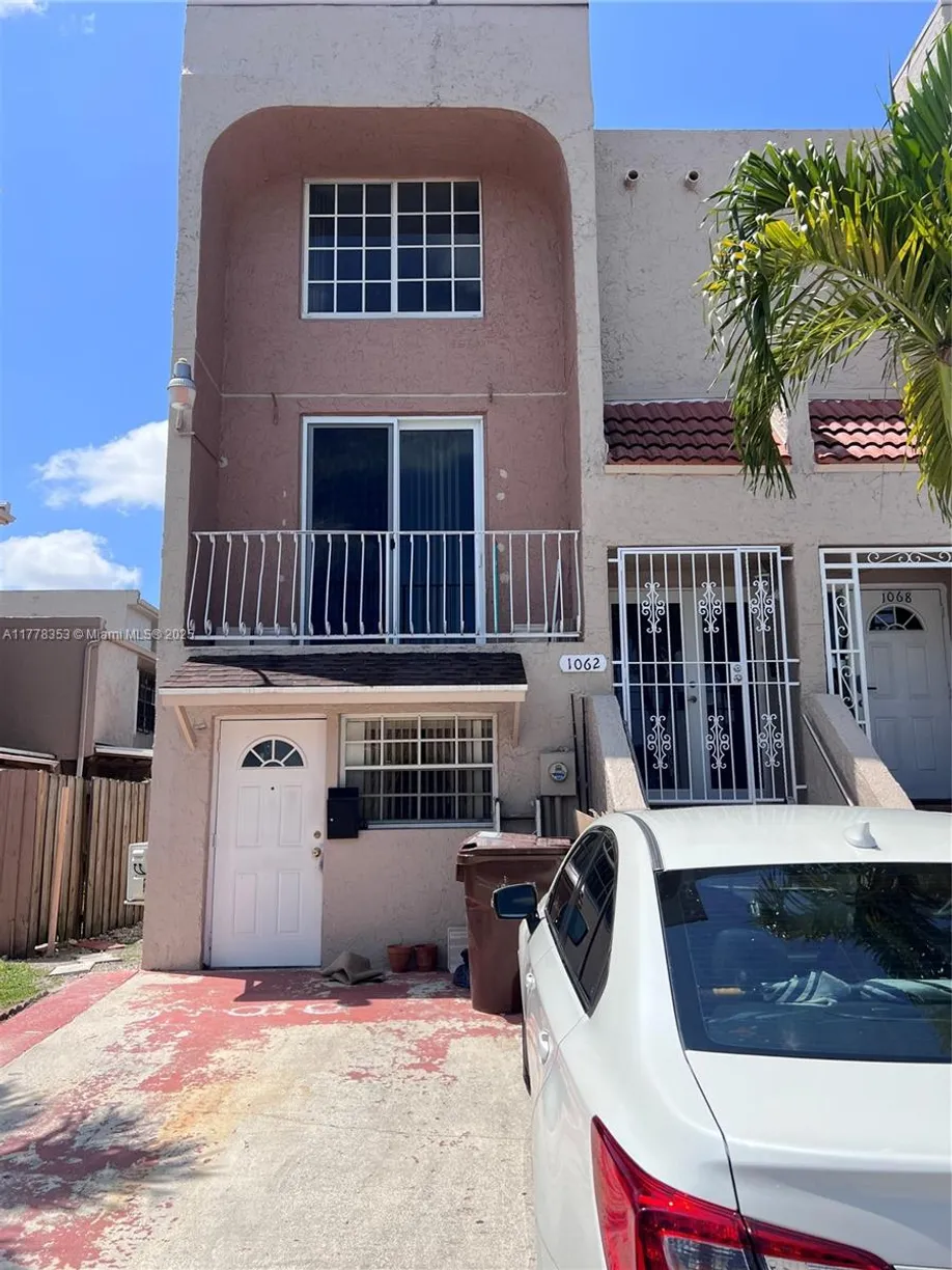South Florida Real Estate | View 1062 W 42nd Pl, 41 | 3 Beds, 2 Baths
