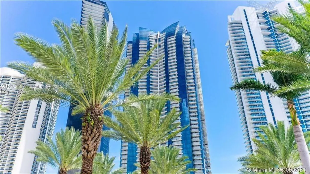 South Florida Real Estate | View 17121 Collins Ave, 2603 | 1 Bed, 1 Bath