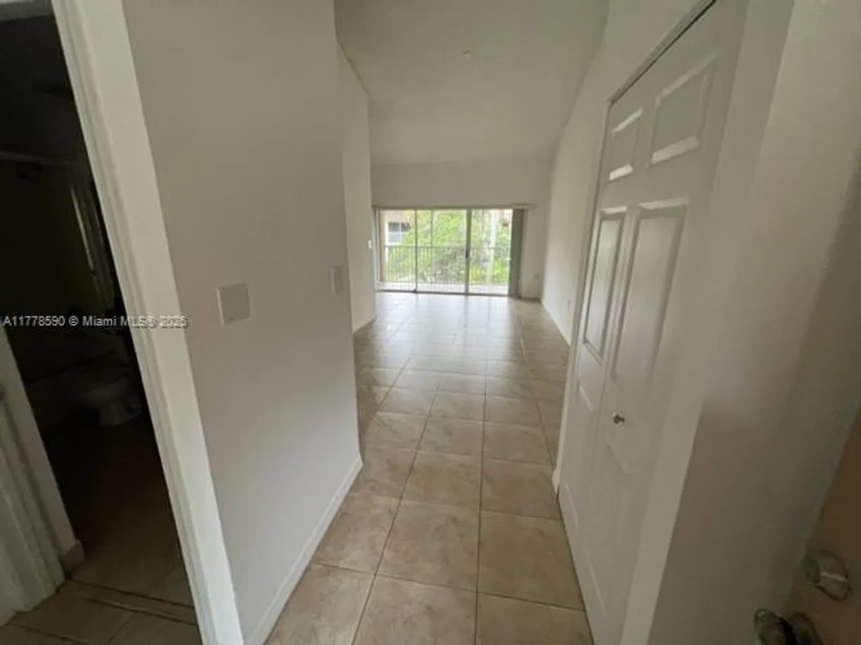 South Florida Real Estate | View 19217 Glenmoor Dr, 19217 | Listing