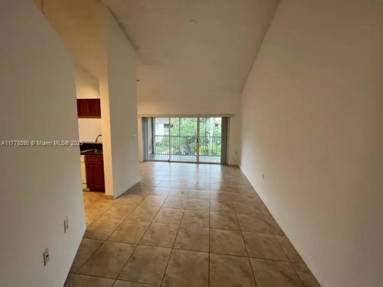 South Florida Real Estate | View 19217 Glenmoor Dr, 19217 | Listing
