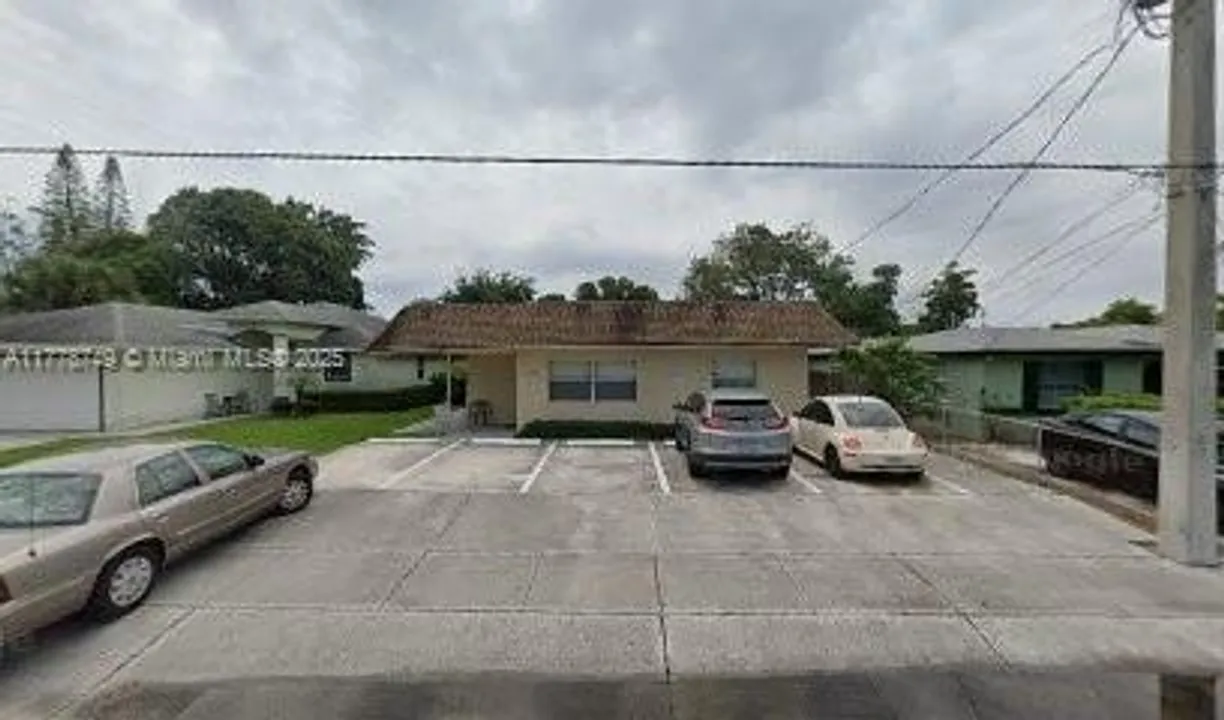 South Florida Real Estate | View 614 NW 2nd St, B | 2 Beds, 2 Baths