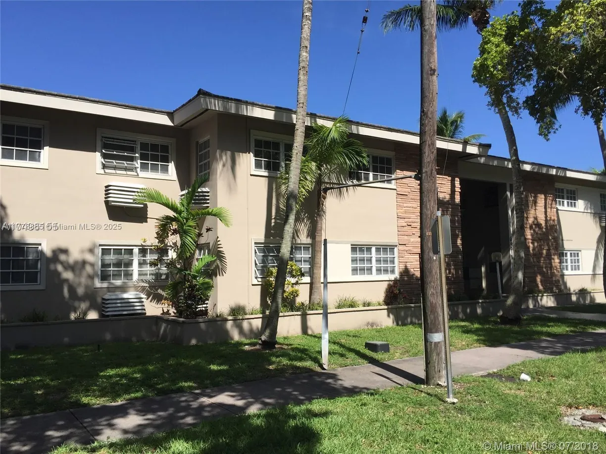 South Florida Real Estate | View 6511 Santona St, C2 | 2 Beds, 2 Baths