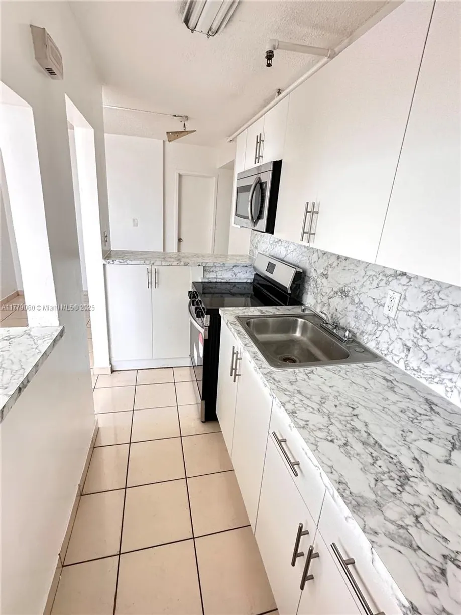 South Florida Real Estate | View 1255 Collins Ave, 501 | 1 Bed, 1 Bath