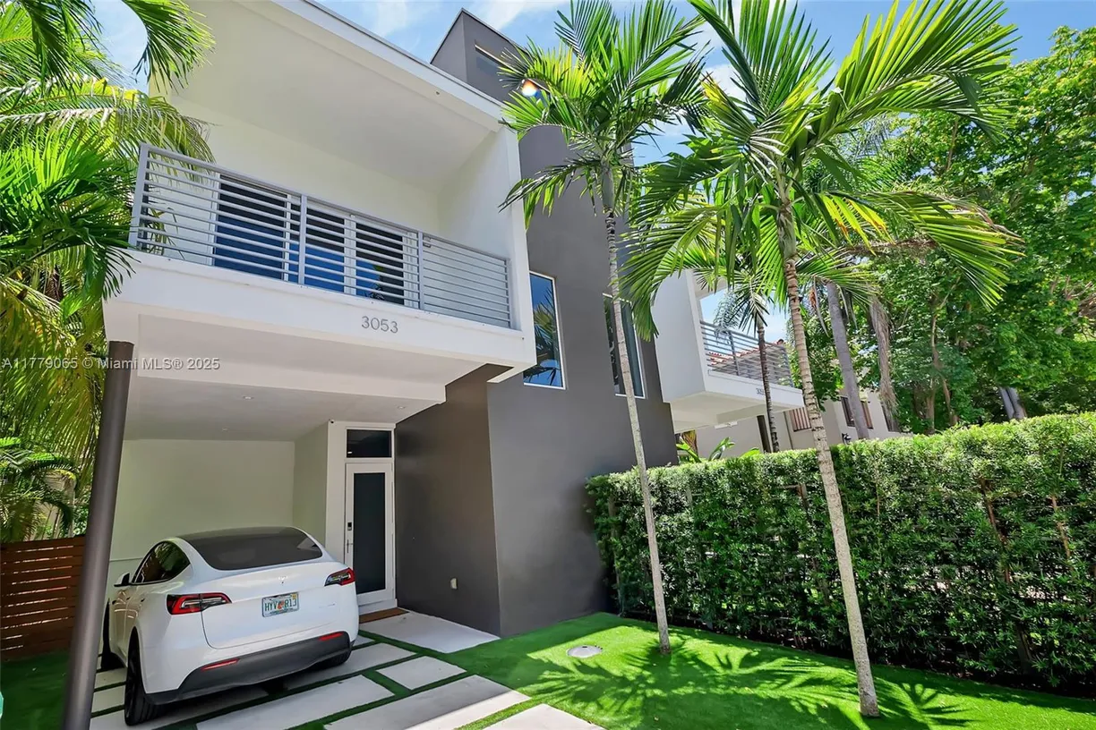 South Florida Real Estate | View 3053 Gifford Ln | 3 Beds, 2 Baths