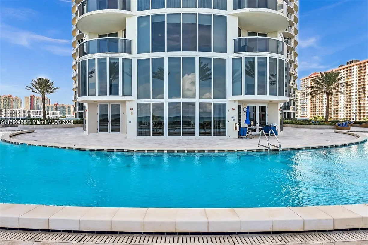 South Florida Real Estate | View 17201 Collins Ave, 1407 | Listing