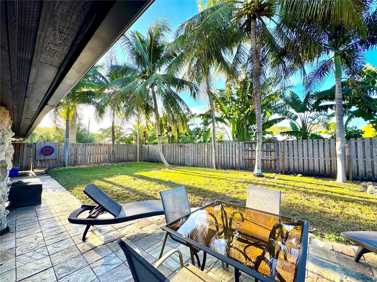 South Florida Real Estate | View 3699 Lakeview Blvd | Listing