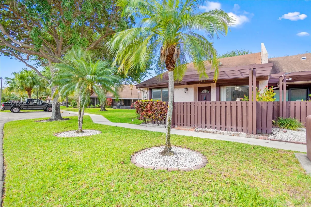 South Florida Real Estate | View 8336 NW 37th Pl, 8336 | 2 Beds, 2 Baths