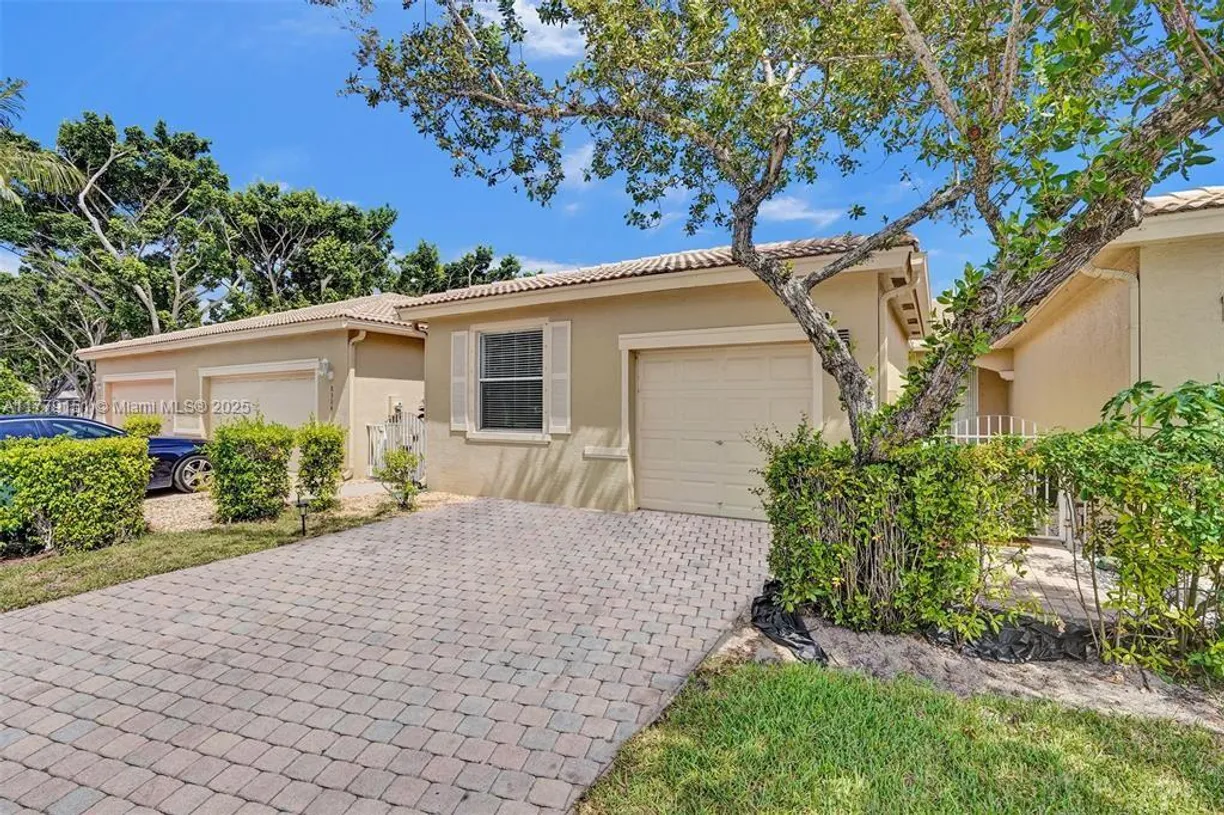 South Florida Real Estate | View 8508 Water Cay | 3 Beds, 2 Baths