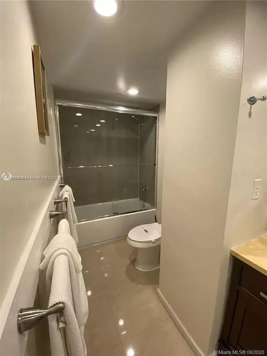 South Florida Real Estate | View 4001 S Ocean Dr, 10K | Listing