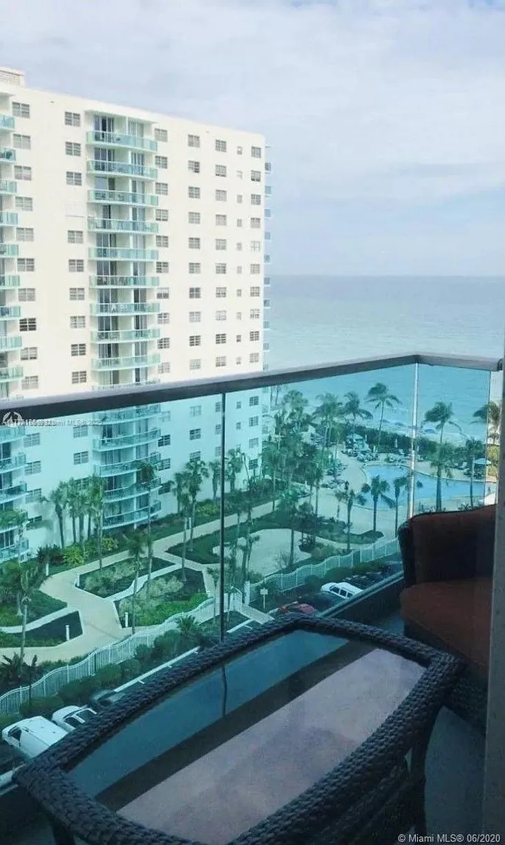 South Florida Real Estate | View 4001 S Ocean Dr, 10K | 1 Bed, 1 Bath