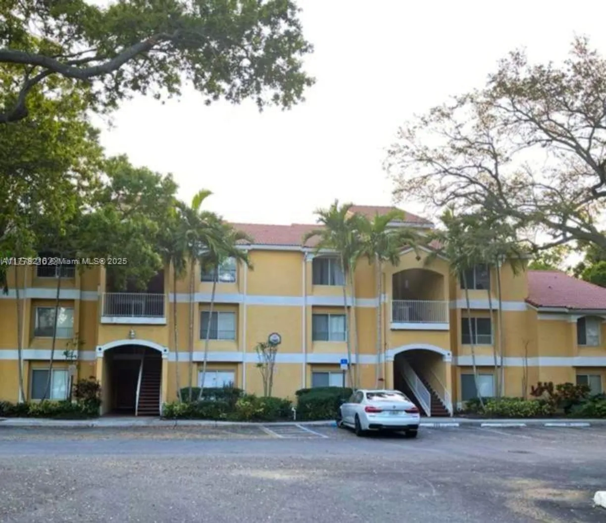 South Florida Real Estate | View 2485 NW 33rd St, 1611 | 1 Bed, 1 Bath