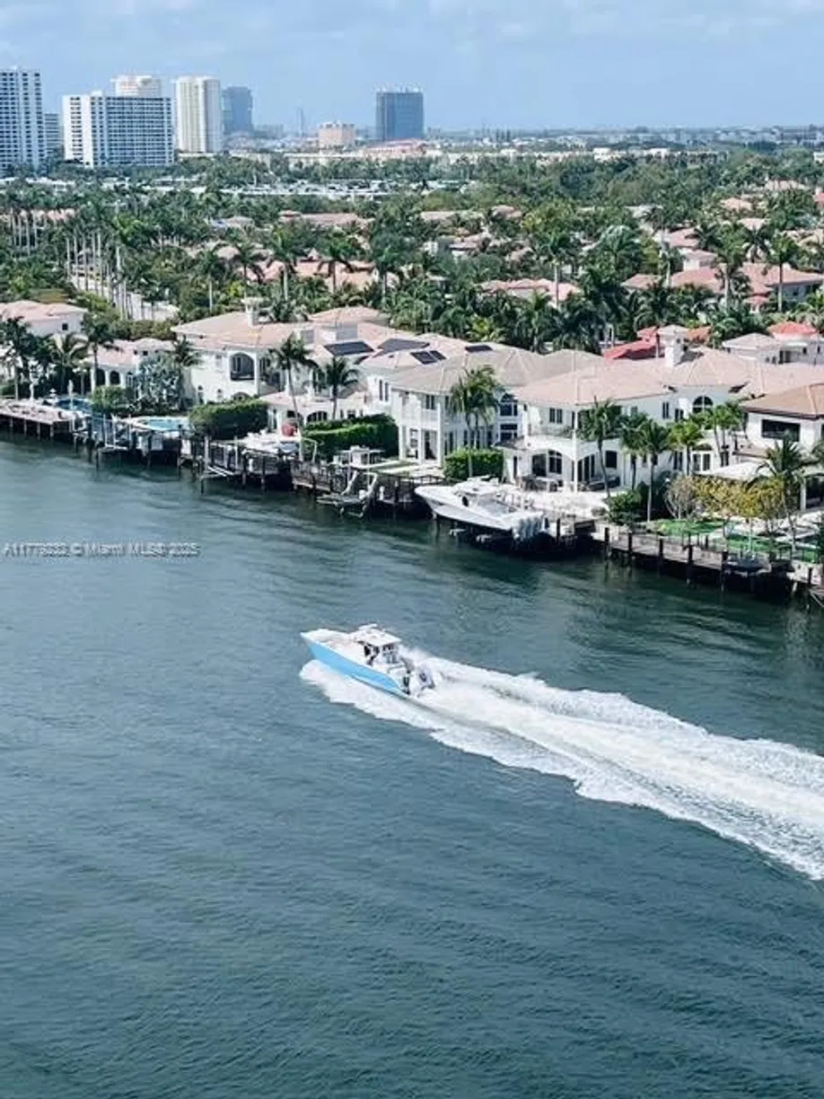 South Florida Real Estate | View 1400 S Ocean Dr, 1207 | 1 Bed, 1 Bath