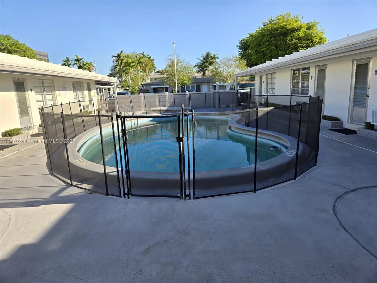 South Florida Real Estate | View 724 NE 6th St, 1 | 1 Bed, 1 Bath