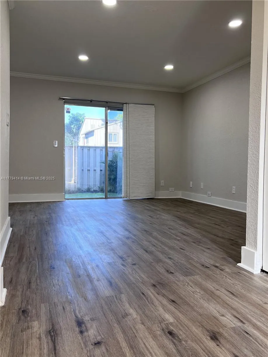 South Florida Real Estate | View  | Listing