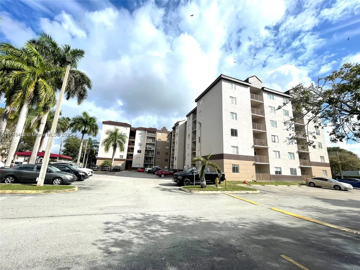 South Florida Real Estate | View 15221 SW 80th St, 515 | 3 Beds, 2 Baths