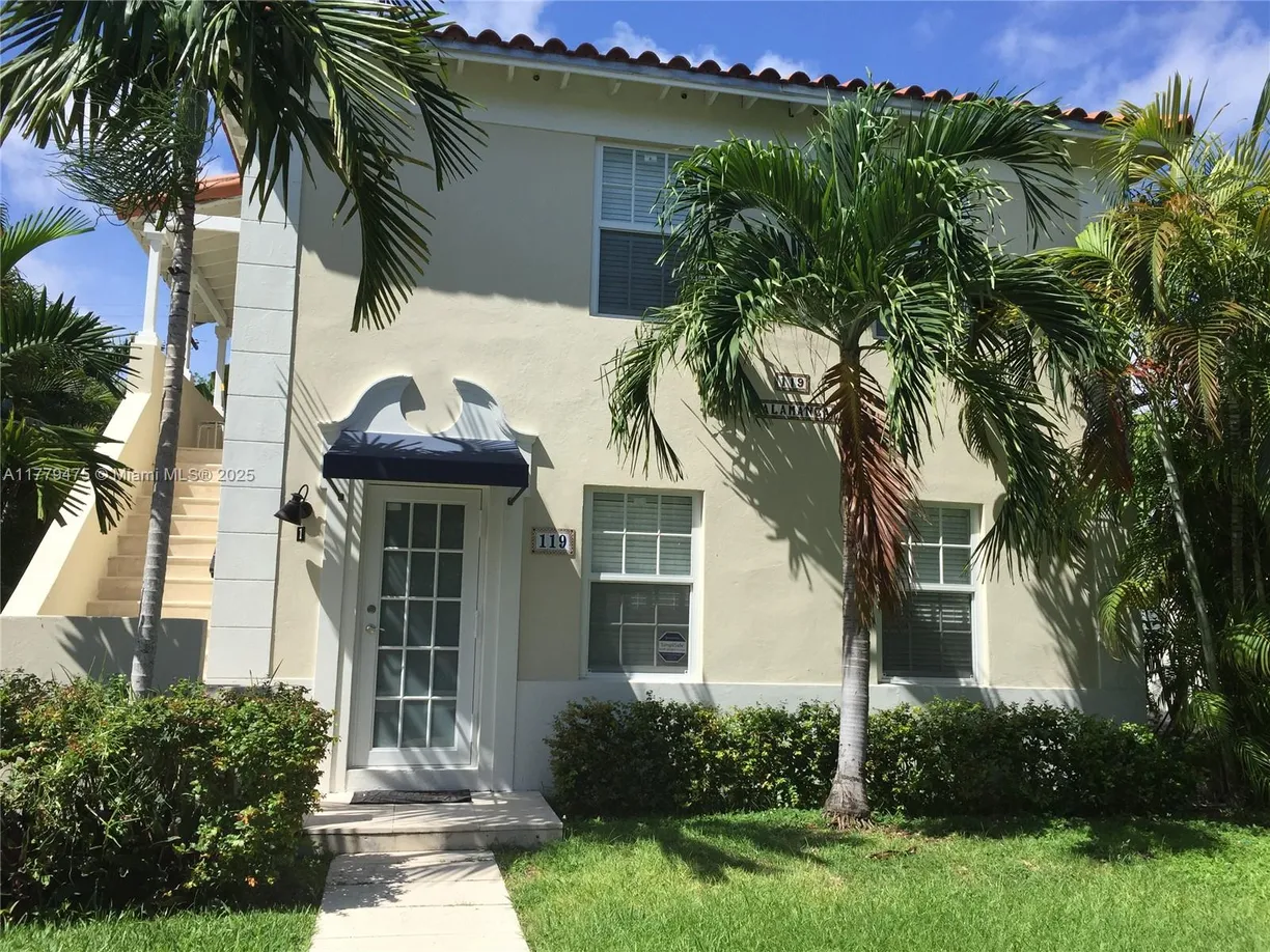 South Florida Real Estate | View 119 Salamanca Ave, 2 | 2 Beds, 1 Bath