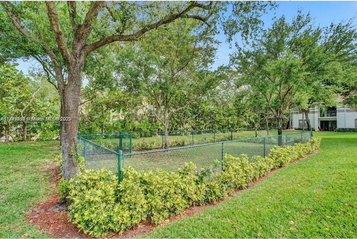 South Florida Real Estate | View 630 S Park Rd, 16-3 | Listing