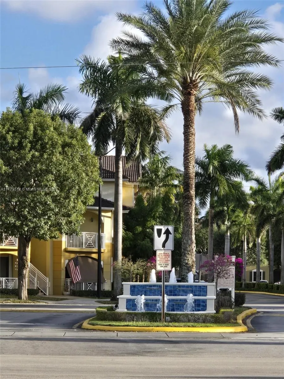 South Florida Real Estate | View  | 3 Beds, 2 Baths