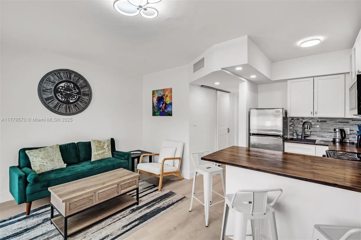 South Florida Real Estate | View 1630 SW 4th Ave, 2 | 1 Bed, 1 Bath