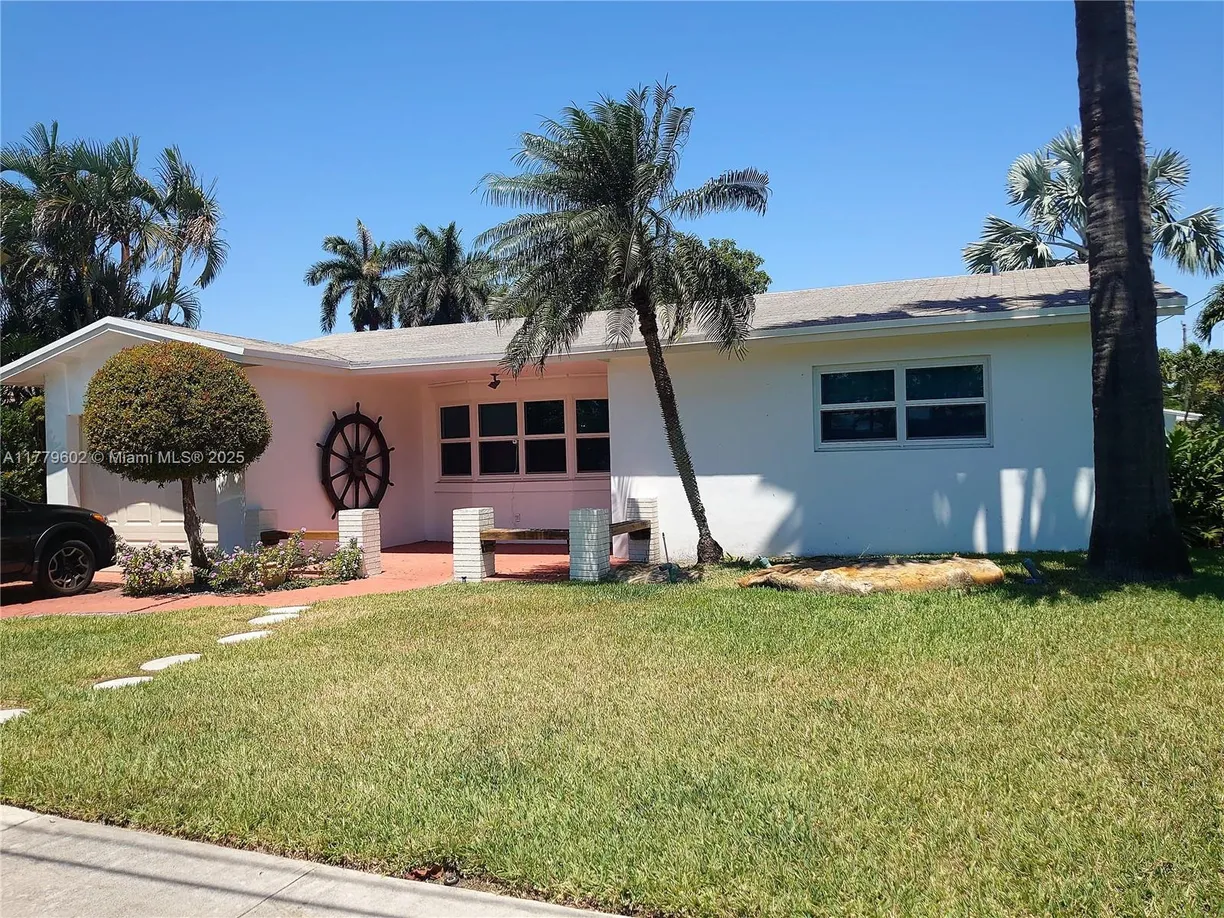 South Florida Real Estate | View 1428 Nautilus Isle, 1428 | Listing