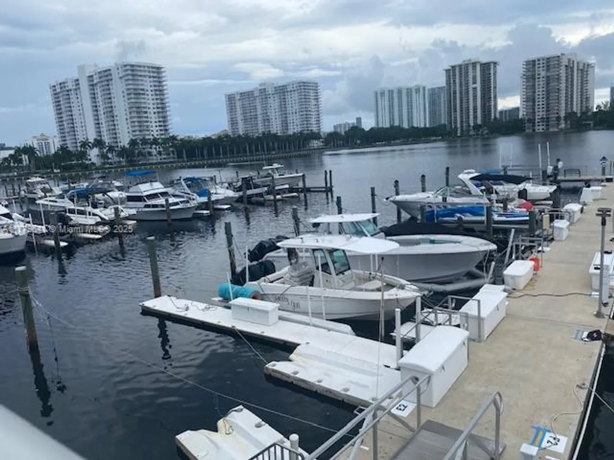 South Florida Real Estate | View 18061 Biscayne Blvd, PH02-2 | Listing