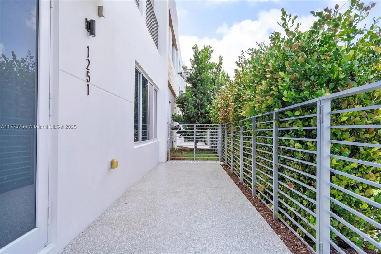South Florida Real Estate | View 1251 NE 18th Ave | Listing