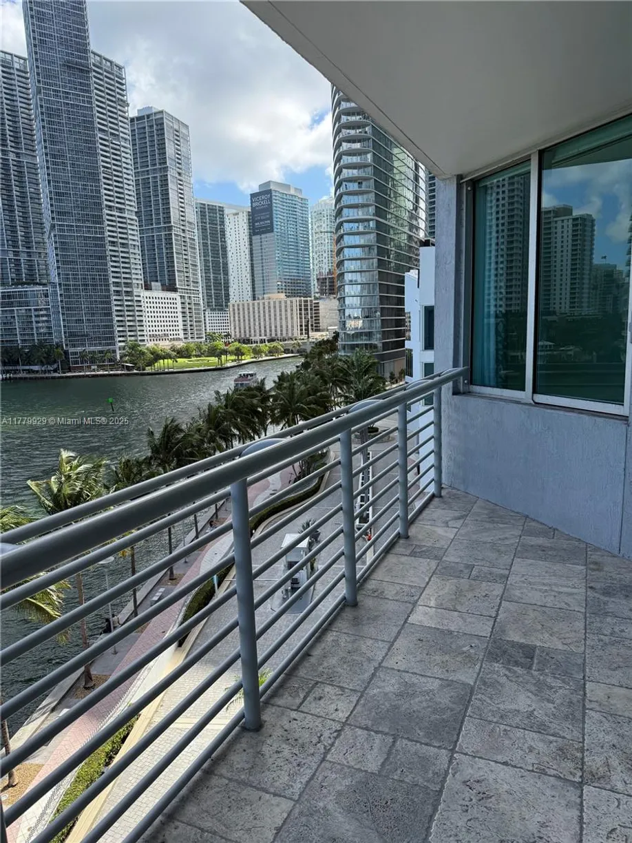 South Florida Real Estate | View 325 S Biscayne Blvd, 621 | Listing