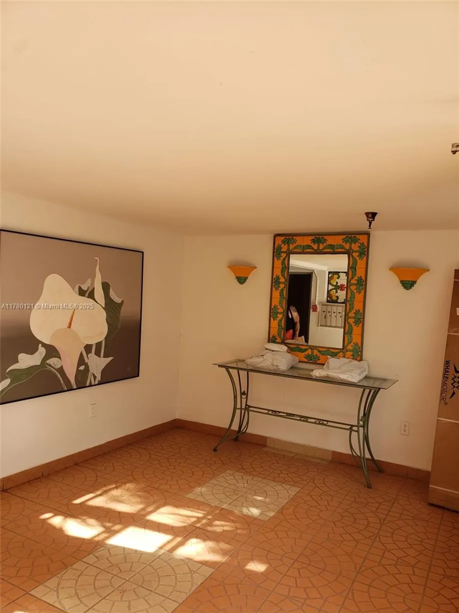 South Florida Real Estate | View 525 Meridian Ave, 102 | Listing