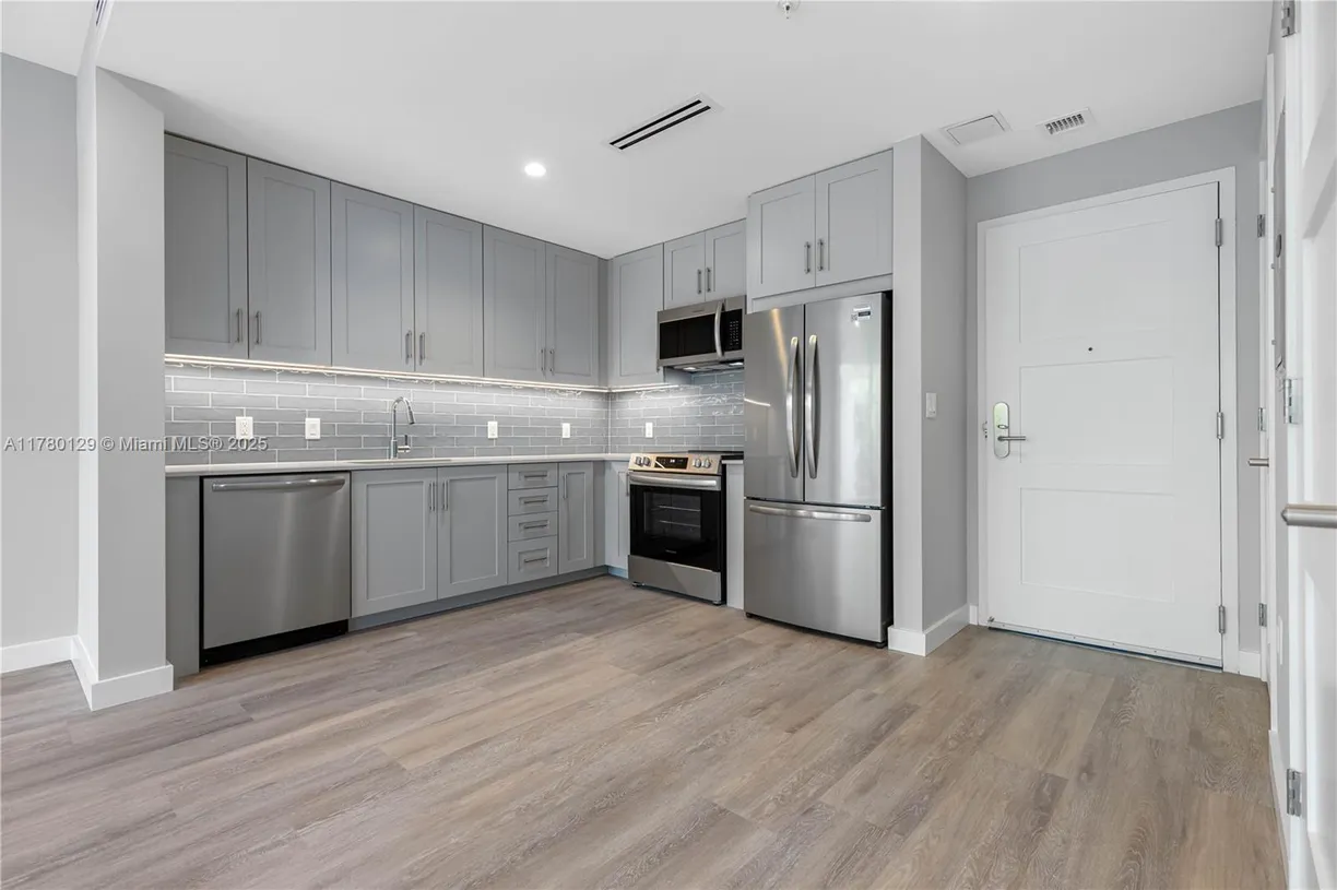 South Florida Real Estate | View 3335 Thomas Ave, 213 | Listing