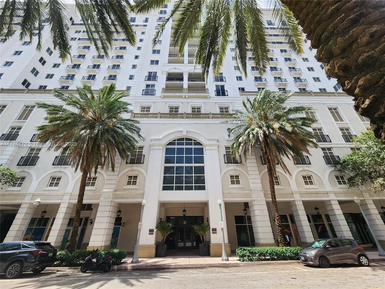South Florida Real Estate | View 10 Aragon Ave, 819 | 1 Bed, 1 Bath