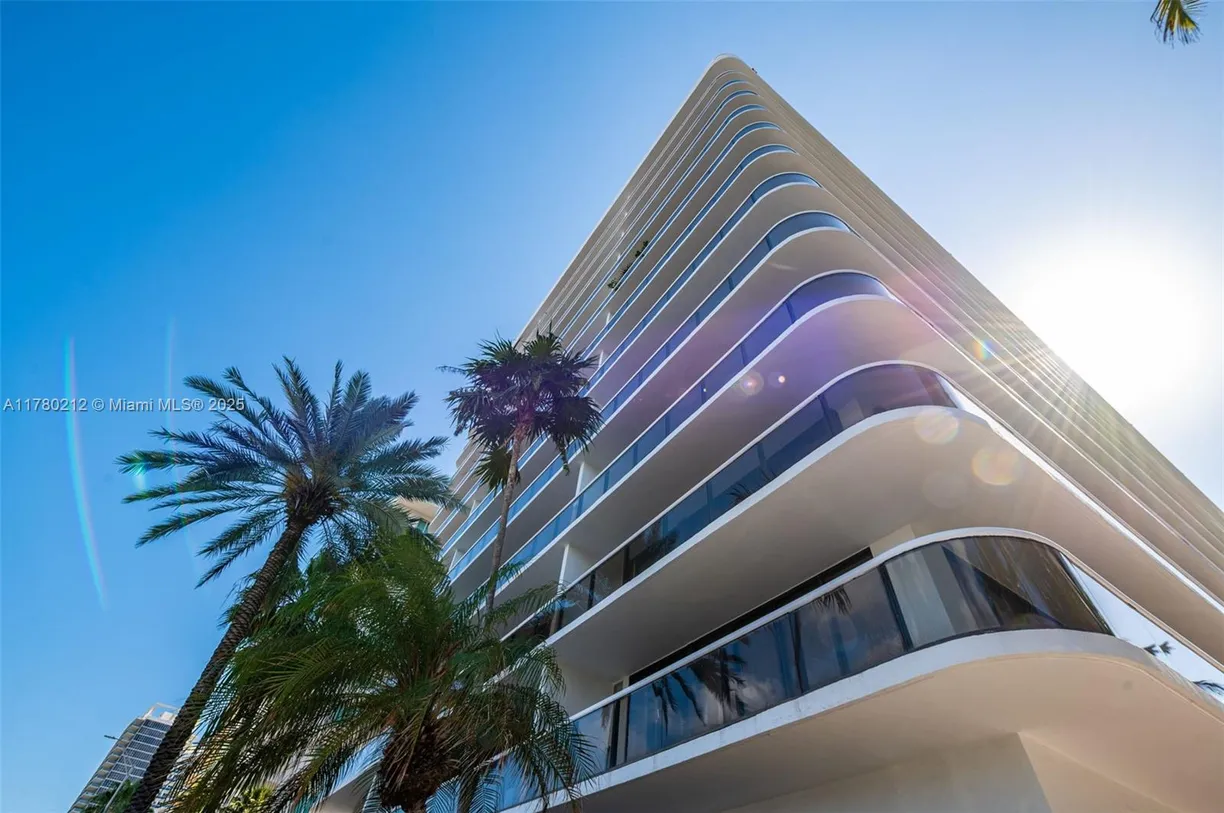 South Florida Real Estate | View  | 2 Beds, 2 Baths