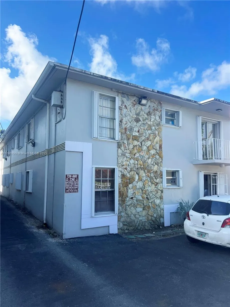 South Florida Real Estate | View 1460 SW 4th St, 6 | 2 Beds, 1 Bath