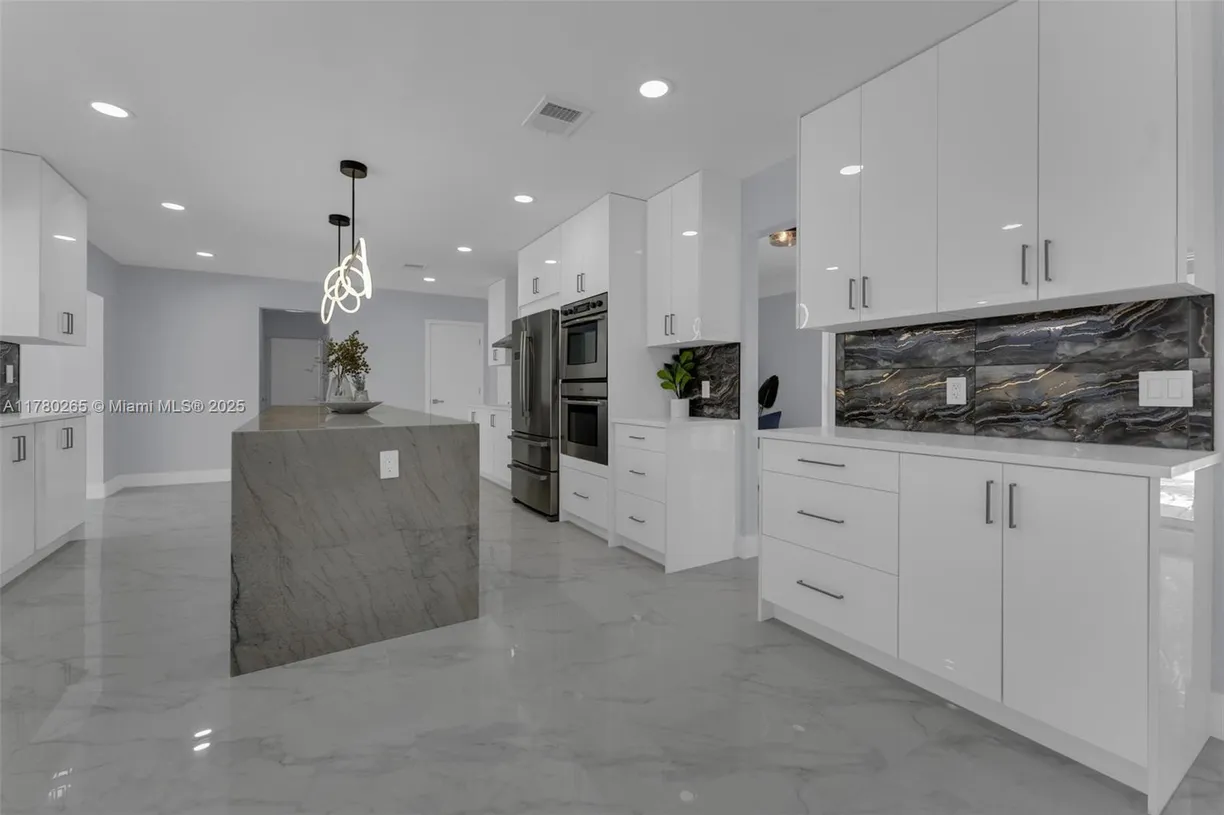 South Florida Real Estate | View 2272 NE 31st St | Listing