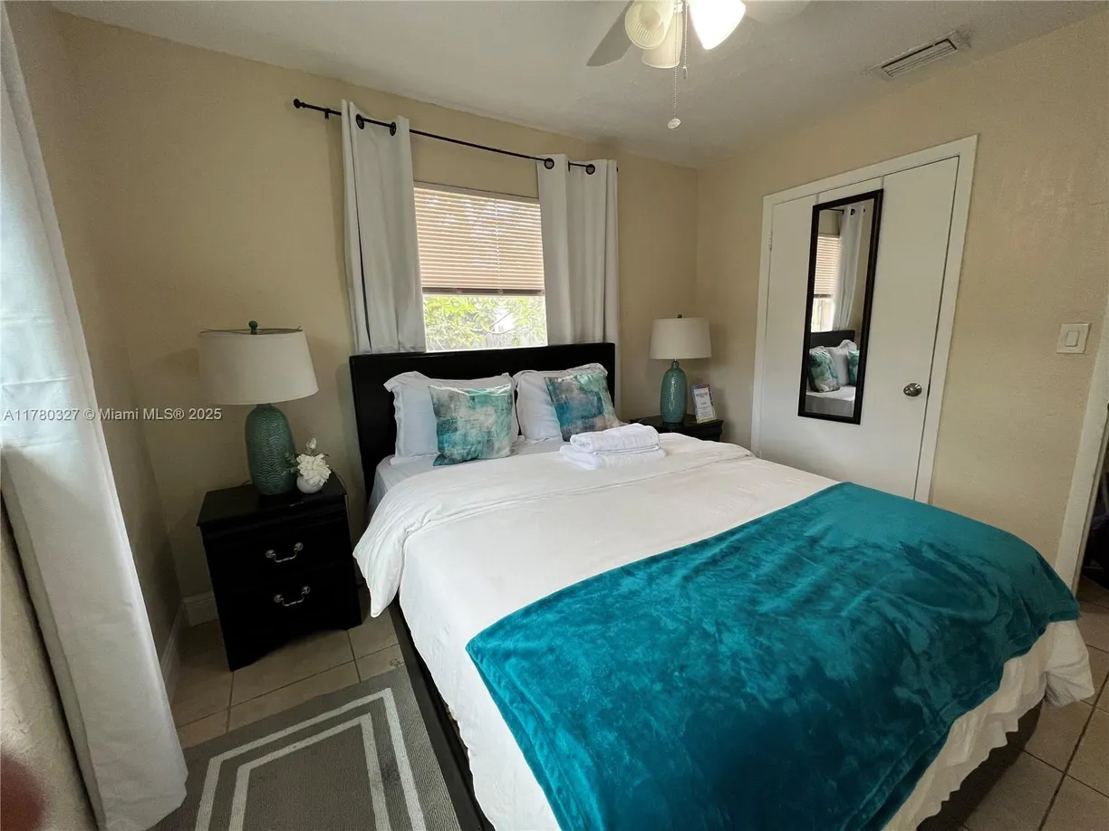 South Florida Real Estate | View  | Listing
