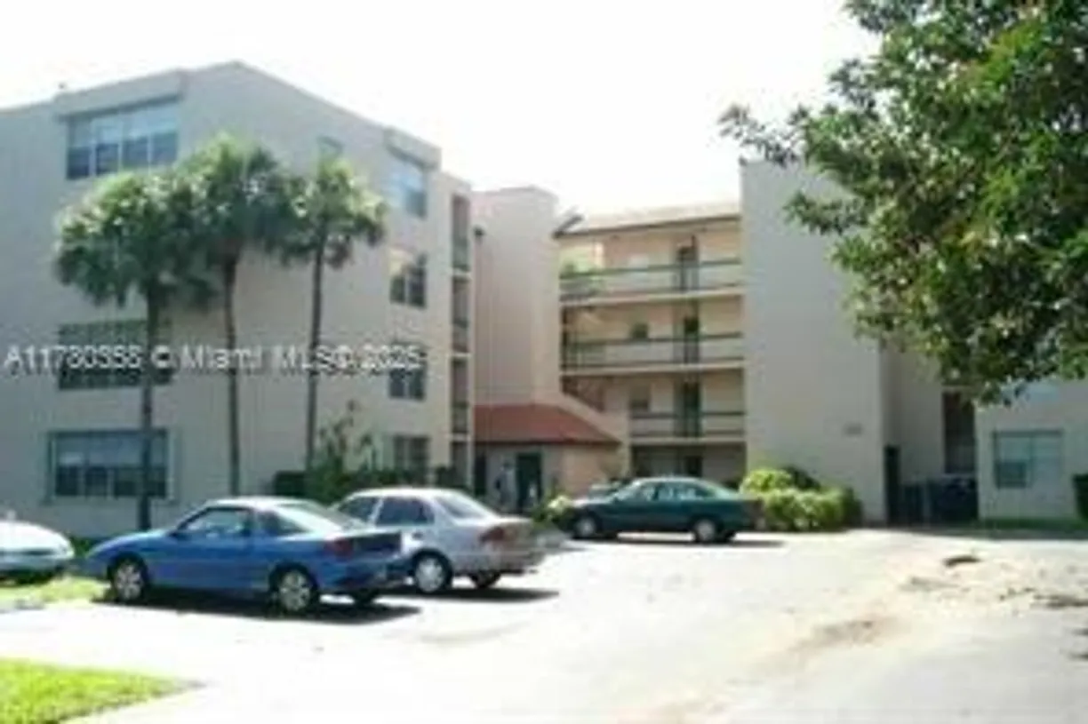 South Florida Real Estate | View 9451 Evergreen Pl, 401 | 2 Beds, 2 Baths