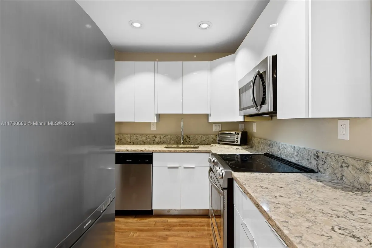 South Florida Real Estate | View 3000 NE 16th Ave, 408 | Listing
