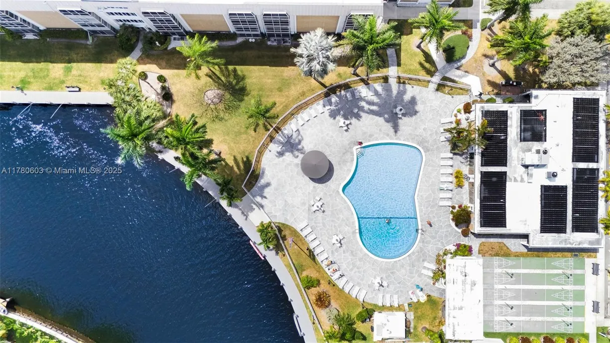 South Florida Real Estate | View 3000 NE 16th Ave, 408 | 1 Bed, 1 Bath