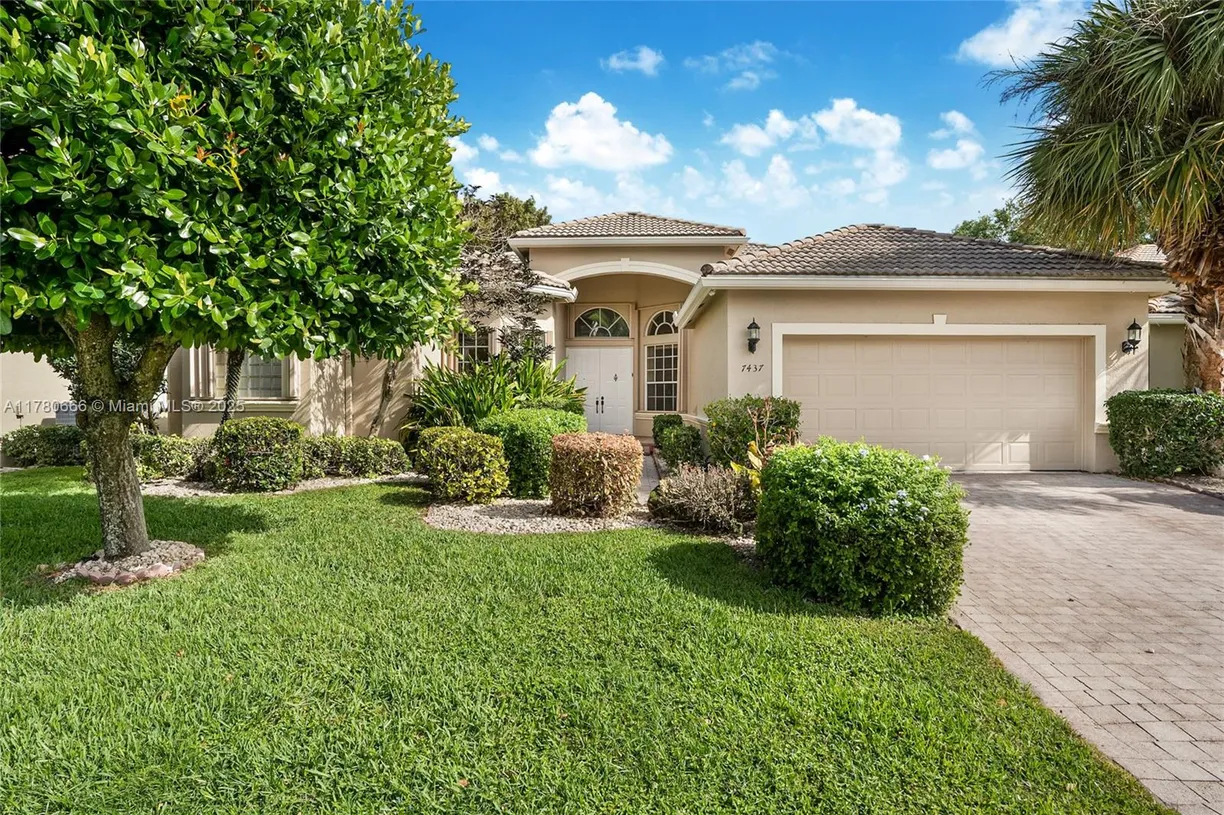 South Florida Real Estate | View 7437 Viale Michelangelo | 3 Beds, 2 Baths