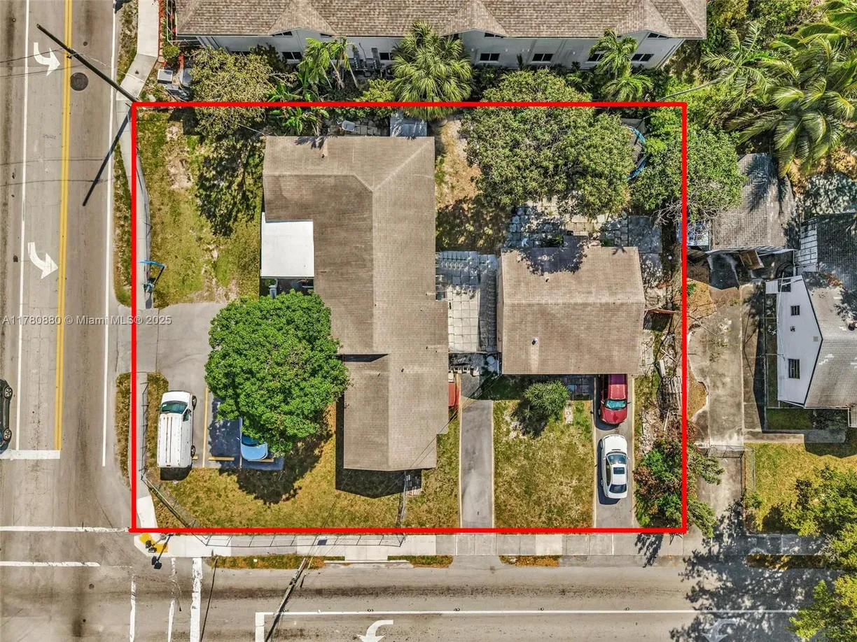 South Florida Real Estate | View 2336 Johnson St