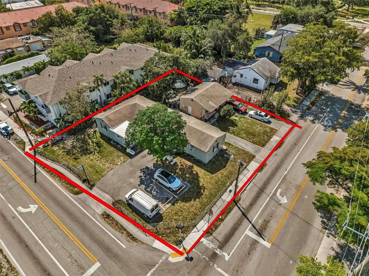 South Florida Real Estate | View 2336 Johnson St | Listing