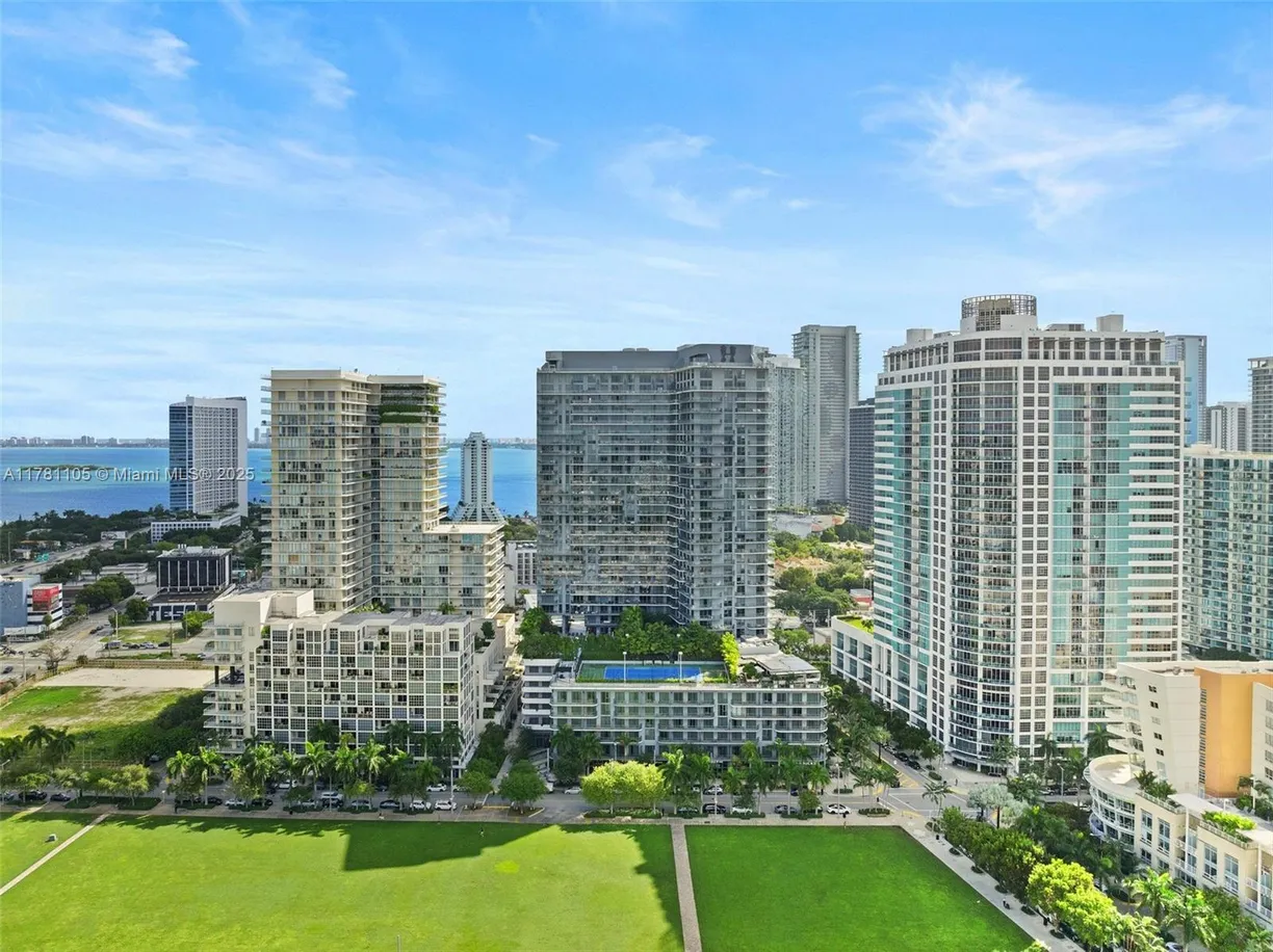 South Florida Real Estate | View 121 NE 34th St, 2314 | 1 Bed, 1 Bath