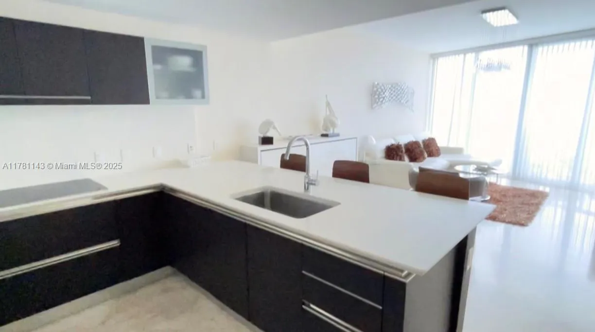 South Florida Real Estate | View 17001 Collins Ave, 2006 | Listing